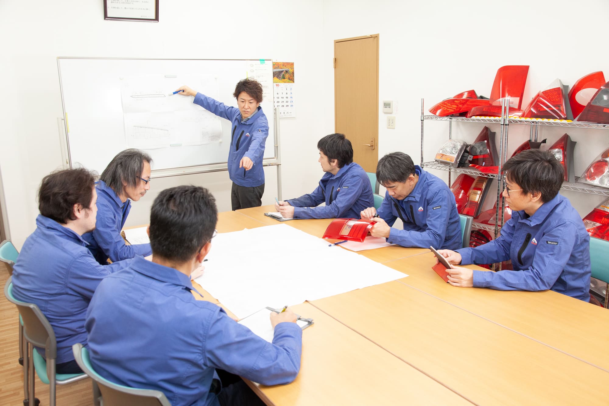 リフレクター製造|株式会社エスパー|社内風景